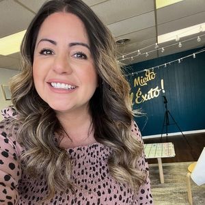 Meet your Posher, Esther